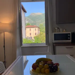 https://casa-la-wanda-in-camaiore-toscana-terrazza.it-tuscanyhotel.com